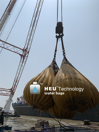 長江浮吊船吊機負荷測試.jpg
